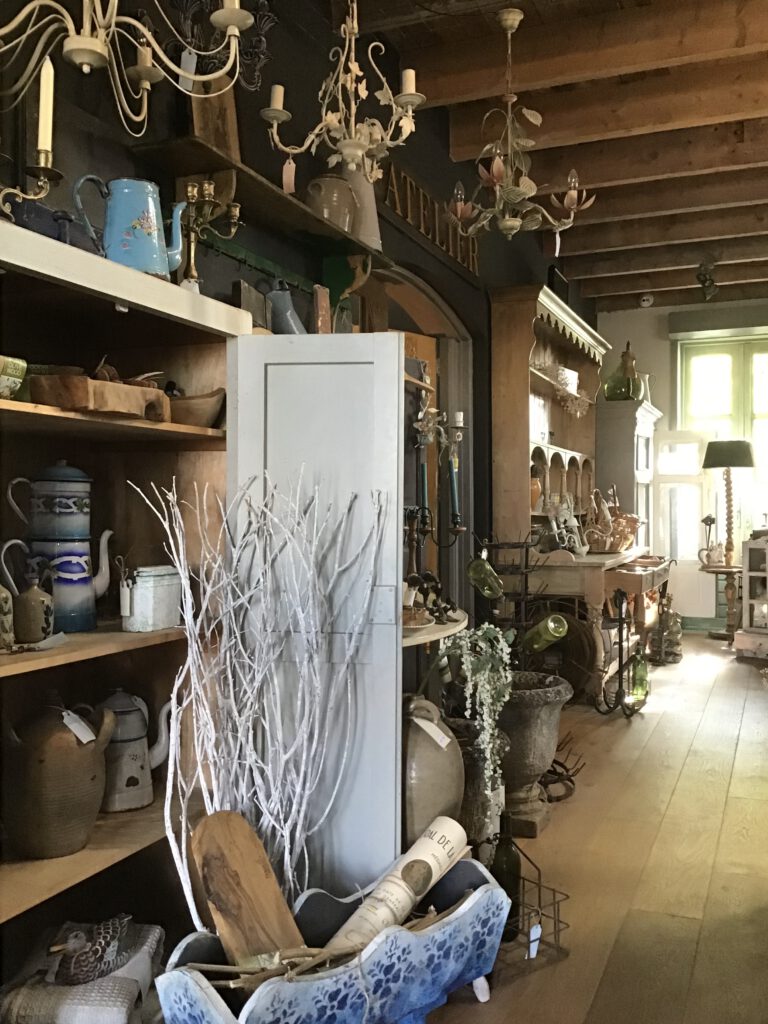De brocante winkel